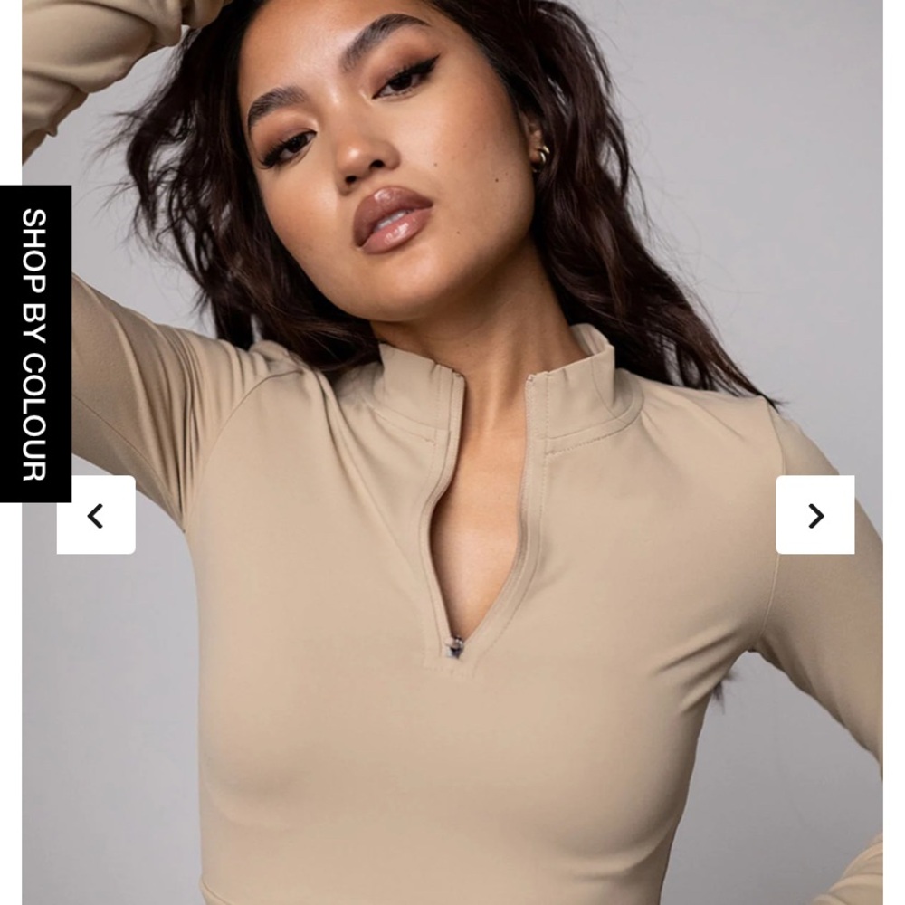 Azur/ CLASSIC FIT CROP Half  ZIP - yoga top/ woman’s XL